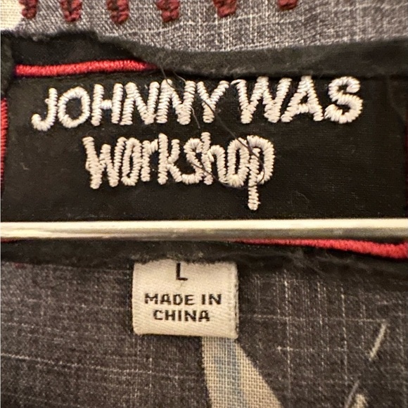 JOHNNY WAS Floral Design Top NOT FOR SALE - Picture 7 of 7